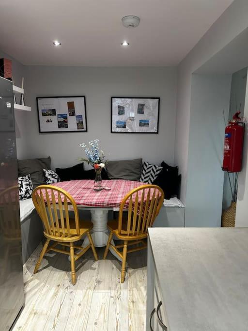 15 Min Drive To Airport 20 Min To Loch Lomond And City Center Old Kilpatrick Exterior foto