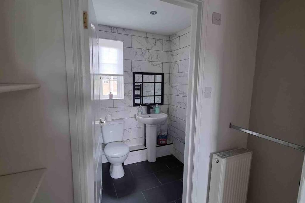 15 Min Drive To Airport 20 Min To Loch Lomond And City Center Old Kilpatrick Exterior foto